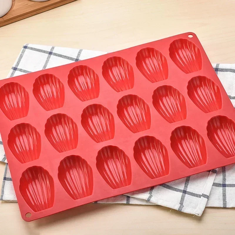 Baking mold